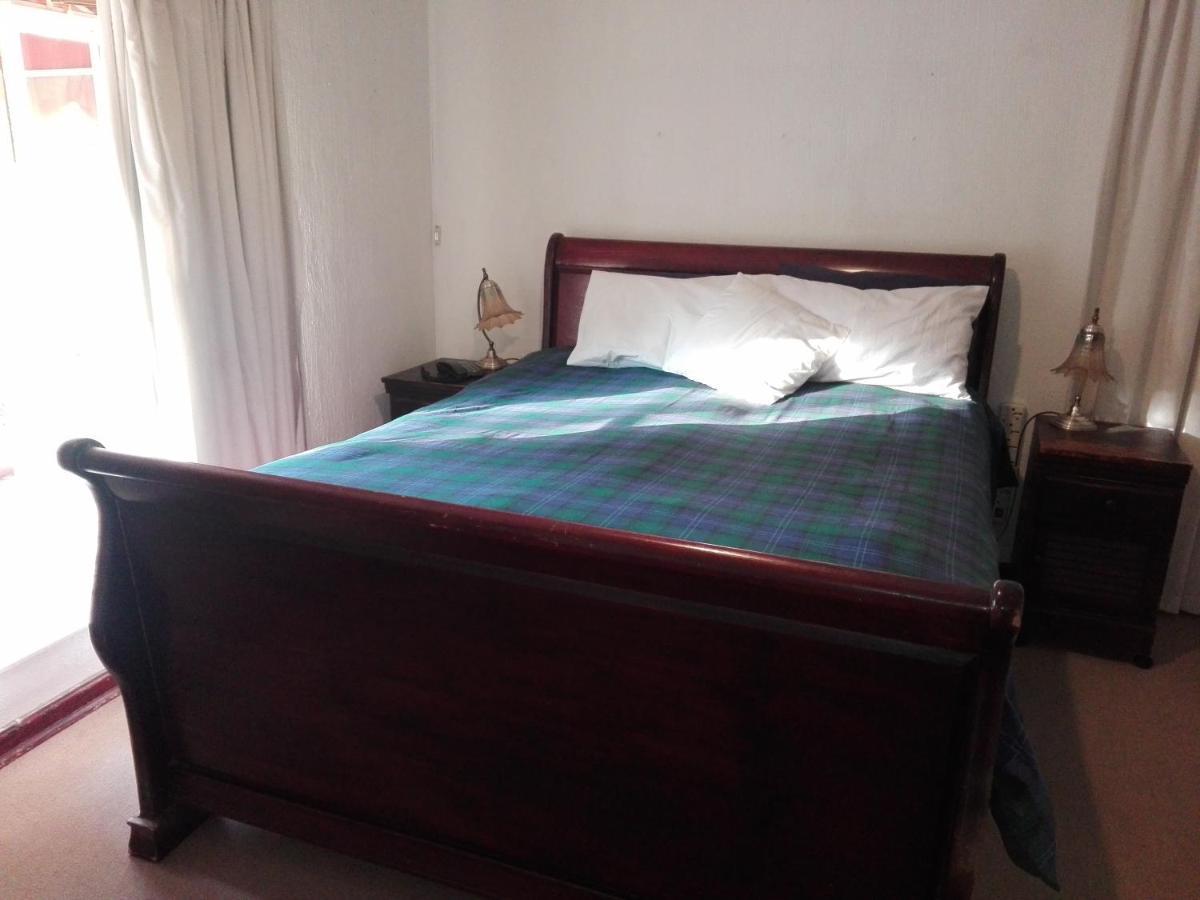 Fourways Guest Lodge Johannesburg Esterno foto