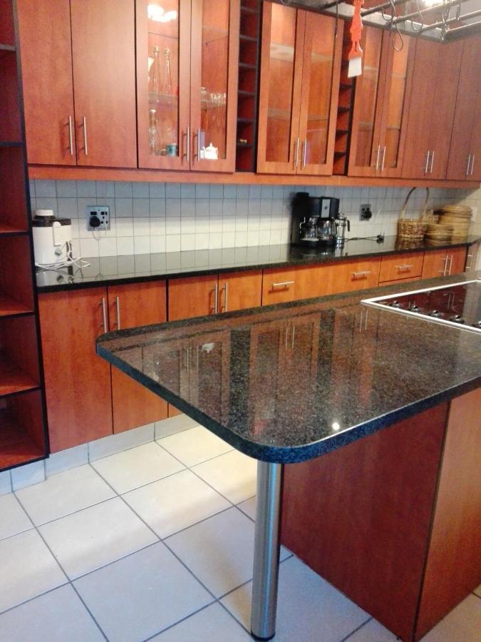 Fourways Guest Lodge Johannesburg Esterno foto