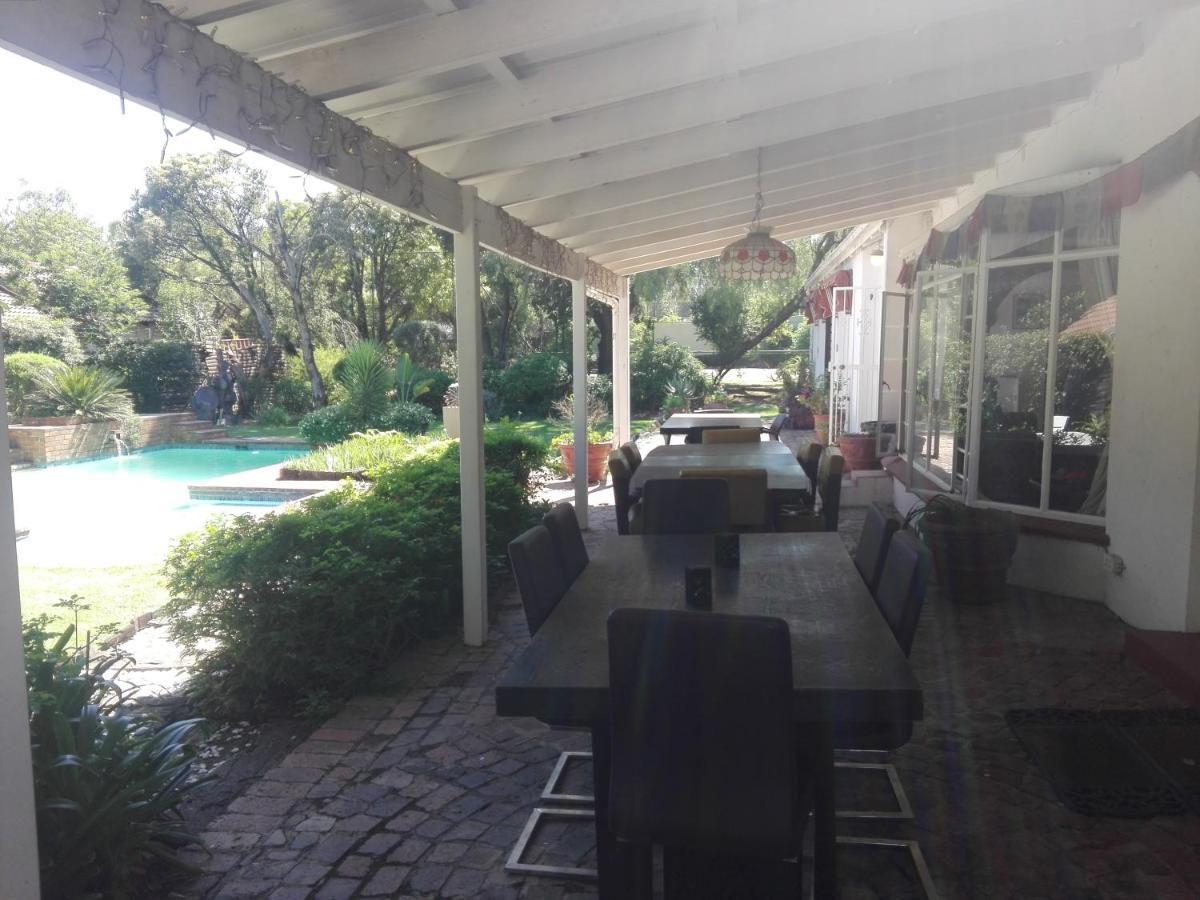 Fourways Guest Lodge Johannesburg Esterno foto