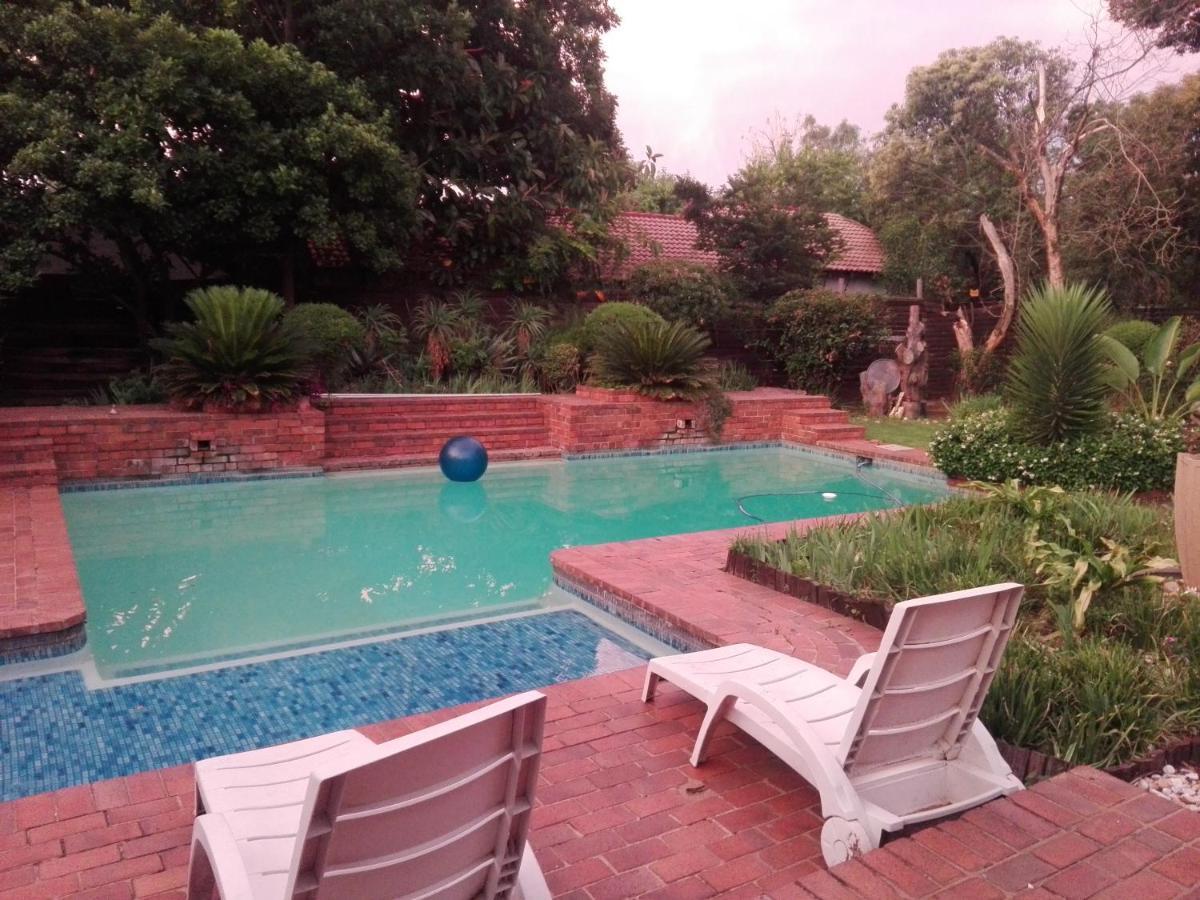 Fourways Guest Lodge Johannesburg Esterno foto